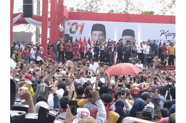 Ribuan Masyarakat Pontianak...