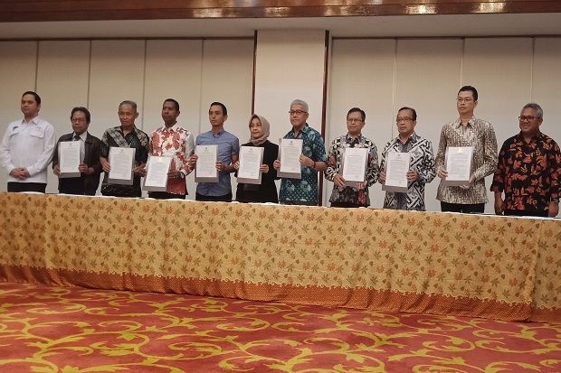 Disaksikan KPU, Panelis-Moderator...