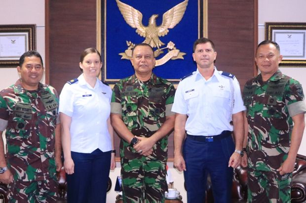 AAU TNI dan Akademi...