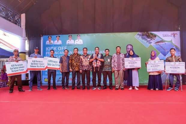 Menpar Dorong Investor...