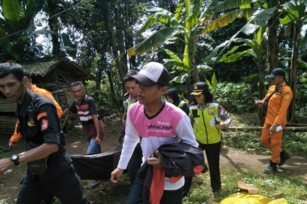 Aksi Pemuda Bunuh Diri...