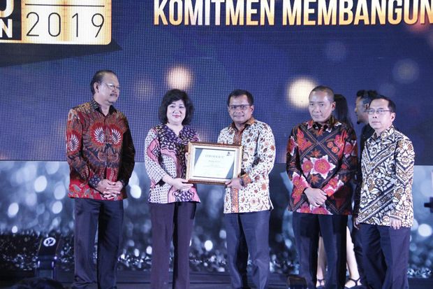 Direktur Keuangan Jasa...