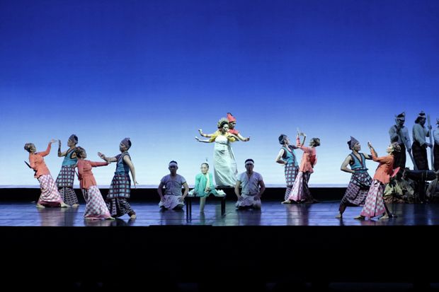 I La Galigo, Lakon Teater...