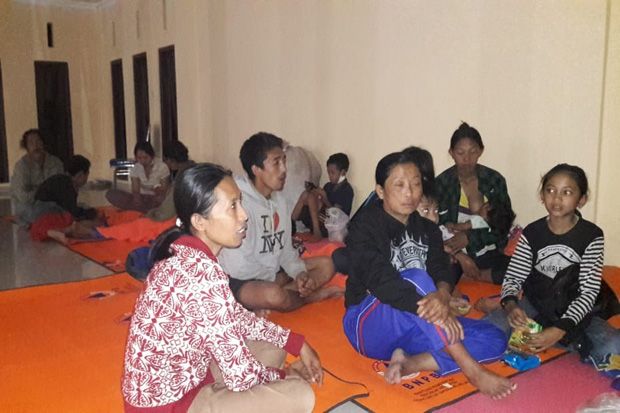 Tadi Malam 30 Warga...