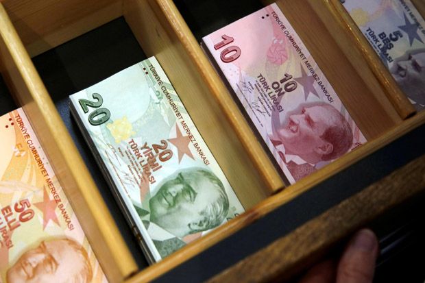 Lira Turki Babak Belur...