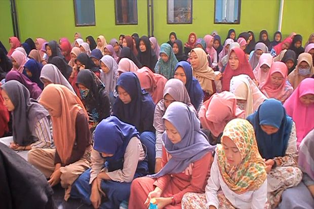 Doa Bersama Jelang UNBK,...