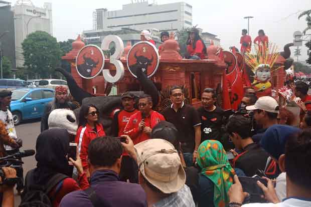 Kampanye, Hasto Lepas...