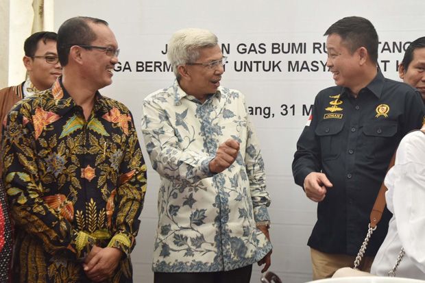 Menteri ESDM Resmikan...