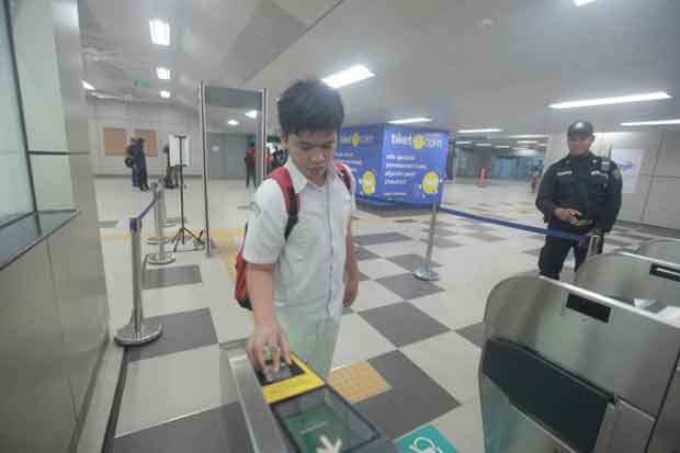 Diskon 50 Persen, MRT...