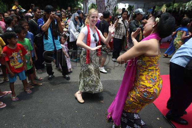 Kunjungan Wisman Capai...