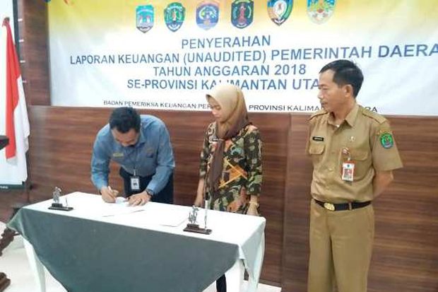 Bupati Nunukan Serahkan...