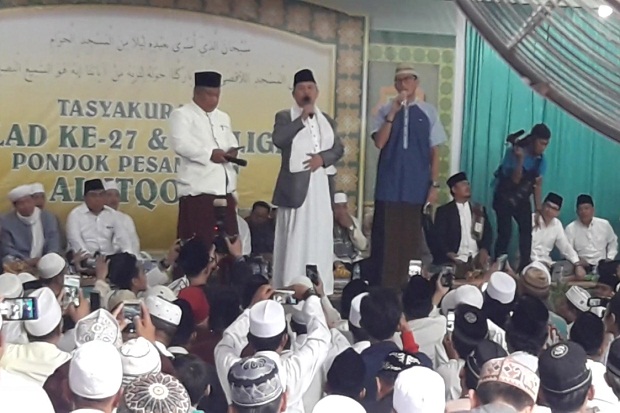 Lantunan Shalawat Sambut...