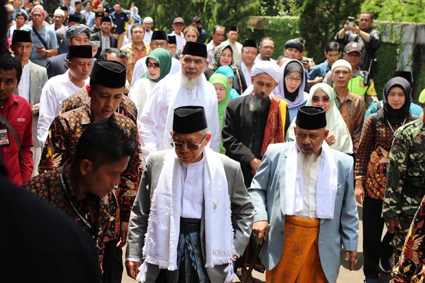 Kiai Ma’ruf Amin Targetkan...