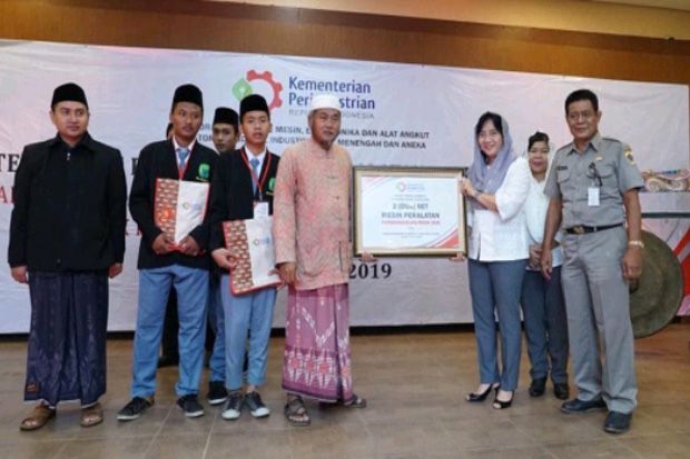 Kemenperin Dorong Santripreneur...