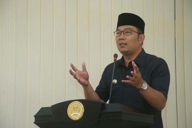 Ridwan Kamil Minta Maaf,...