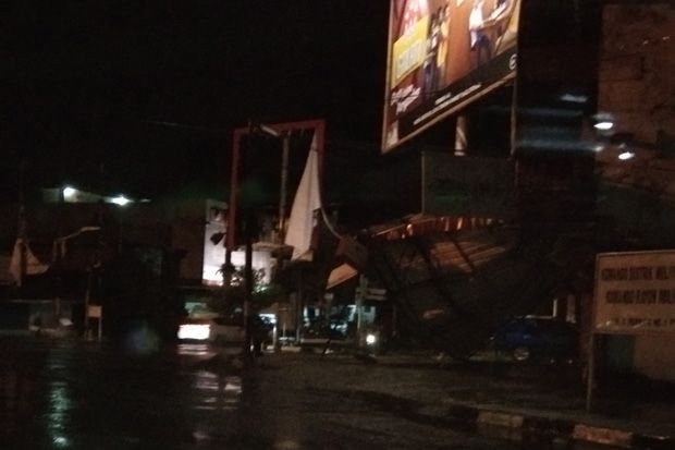 Hujan Deras dan Angin...