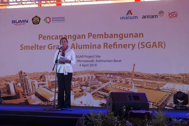 Hilirisasi Bauksit Jadi...