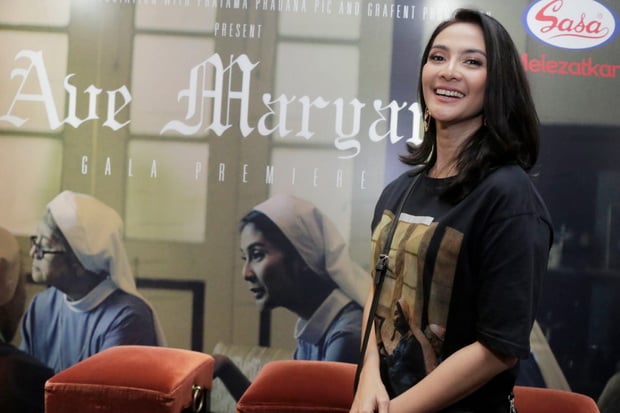 Perankan Ave Maryam,...