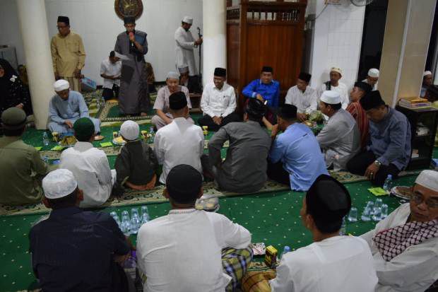 Wali Kota Palu Hidayat...