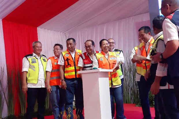 Menteri Rini Optimistis...