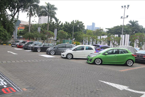 Keseruan GIIAS Surabaya...