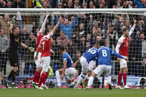 Everton Hentikan Catatan...