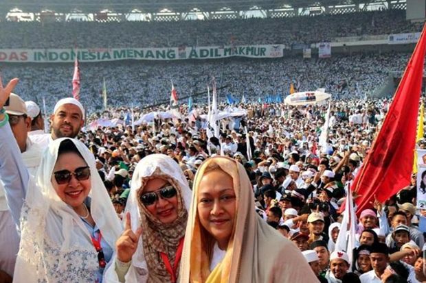 Tiga Putri Almarhum...