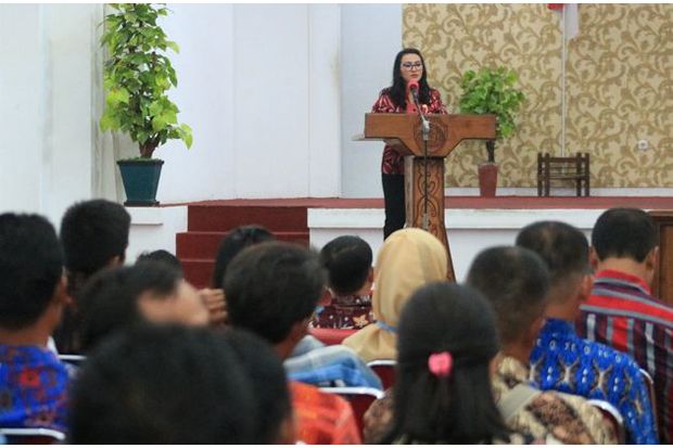 Bupati Landak Beri Sanksi...