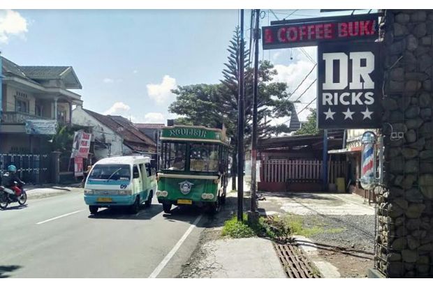 Bus Wisata Ngulisik...