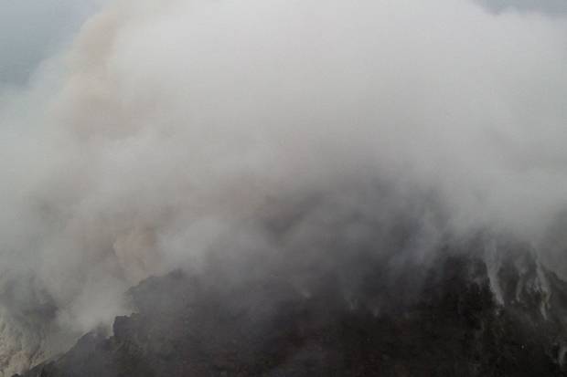 Malam Ini Gunung Merapi...