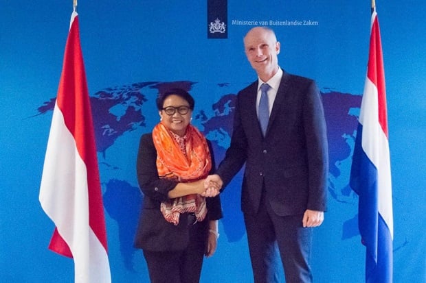 Temui Menlu Belanda,...