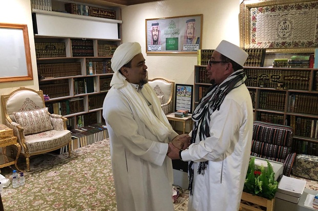 Bertemu di Mekkah, Habib...