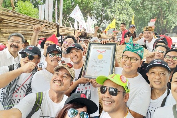 Dukung Jokowi-Maruf,...