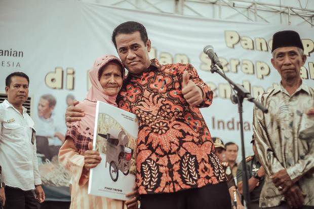 Bantuan Perontok Padi...