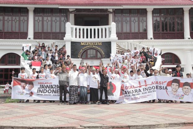 Dihadiri Ratusan Pendekar,...