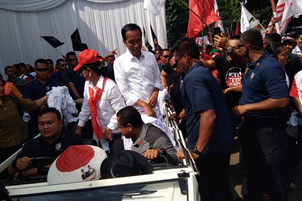 Naik VW Safari, Jokowi...