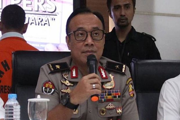 Dua Buzzer Penyebar...