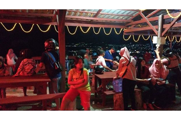 Diguncang Gempa 6,9,...