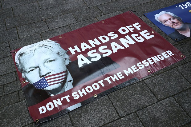 Whistleblower: Assange...