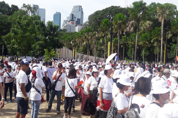 Start dari Monas, Karnaval...