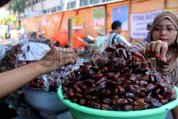 Impor Kurma Asal Tunisia...