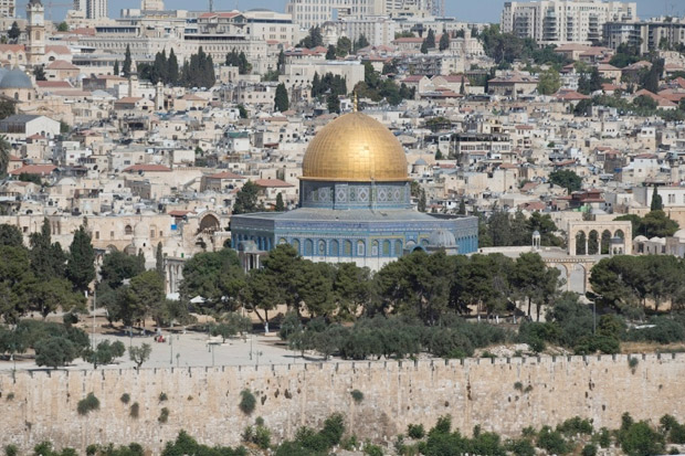 Selain Notre Dame, Kebakaran...