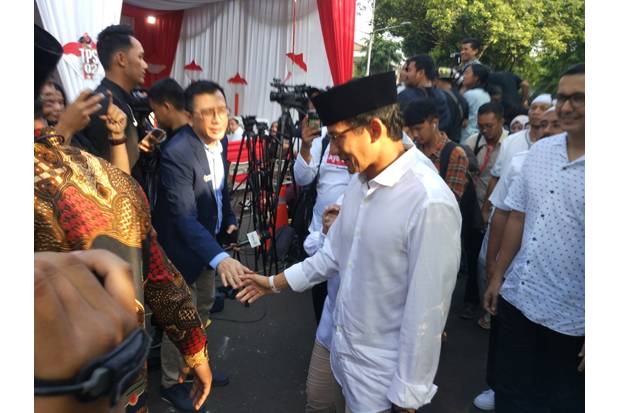 Sandiaga Uno Tunggu...