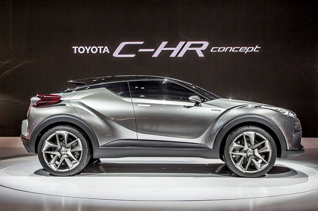 Toyota Pamer Dua Mobil...