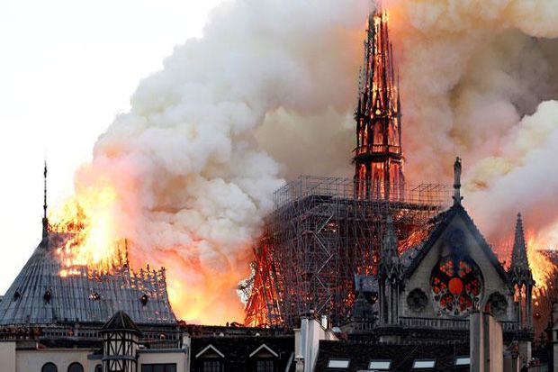Sumbangan Renovasi Notre-Dame...