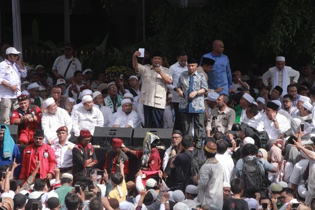 Sindir Lembaga Survei,...