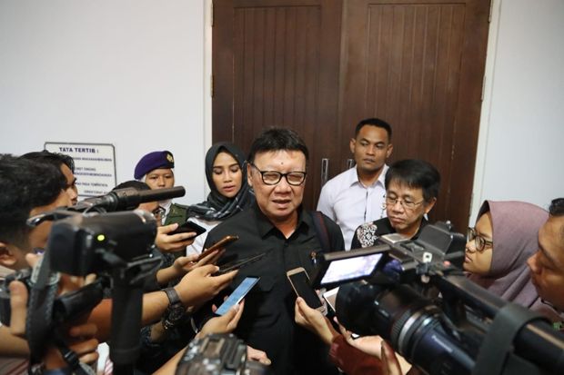 Sembilan Polisi Meninggal...