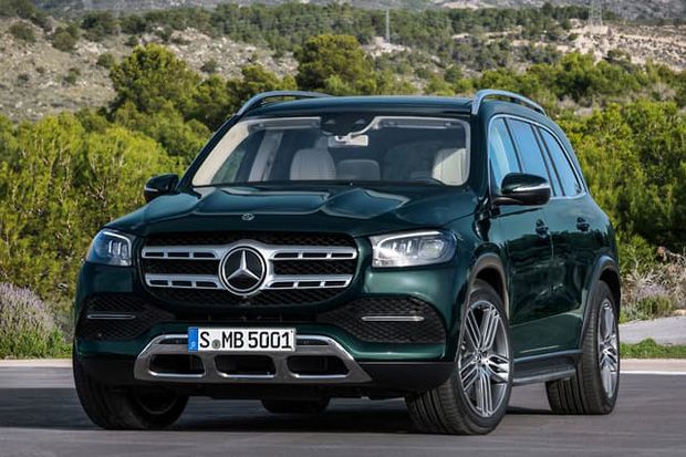 Mercedes-Benz Luncurkan...
