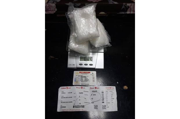 Bawa 484 Gram Sabu,...