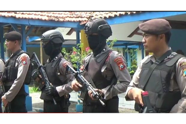 Jaga Ketat Surat Suara...